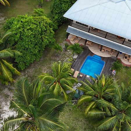 Surf Tropical Villa Seascape Cerf Island Exterior photo