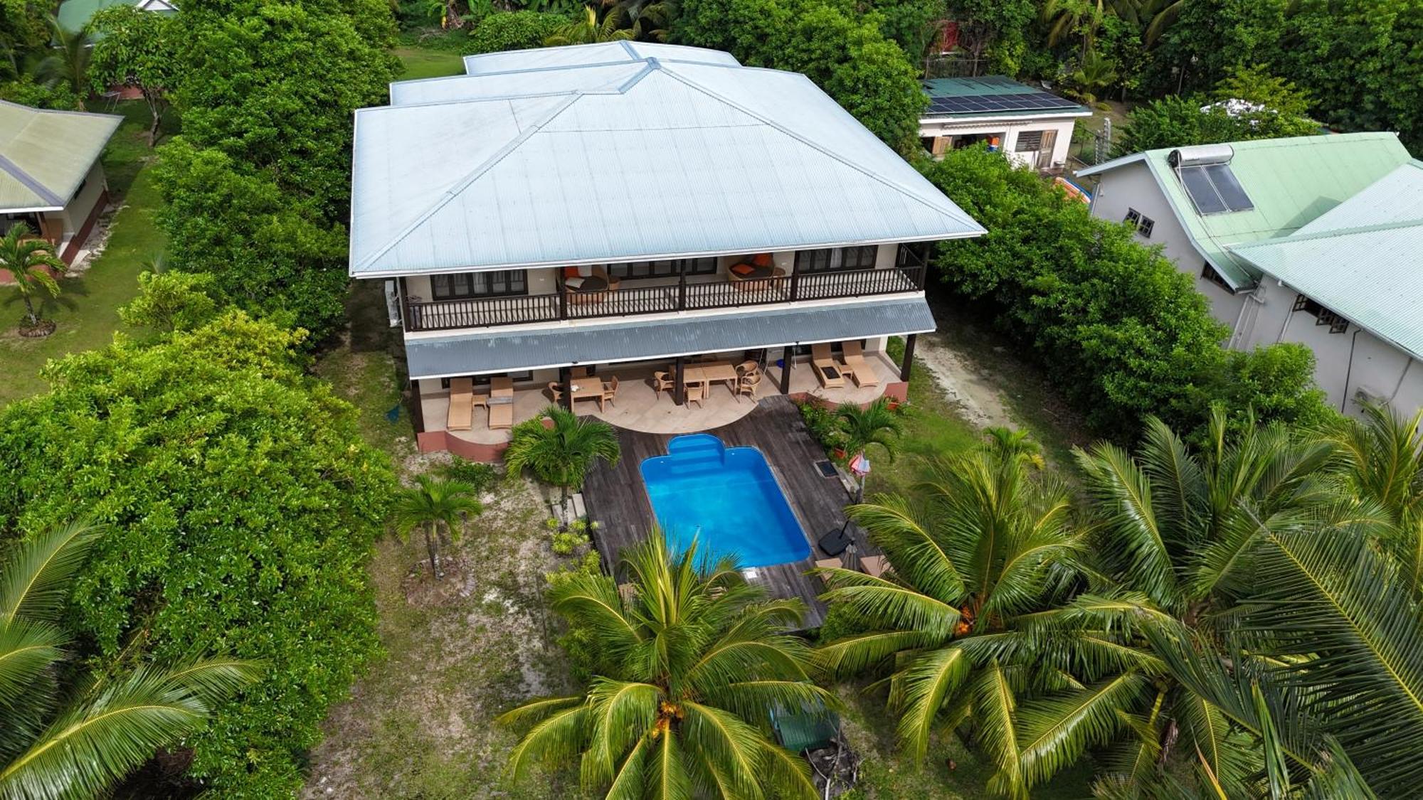 Surf Tropical Villa Seascape Cerf Island Exterior photo
