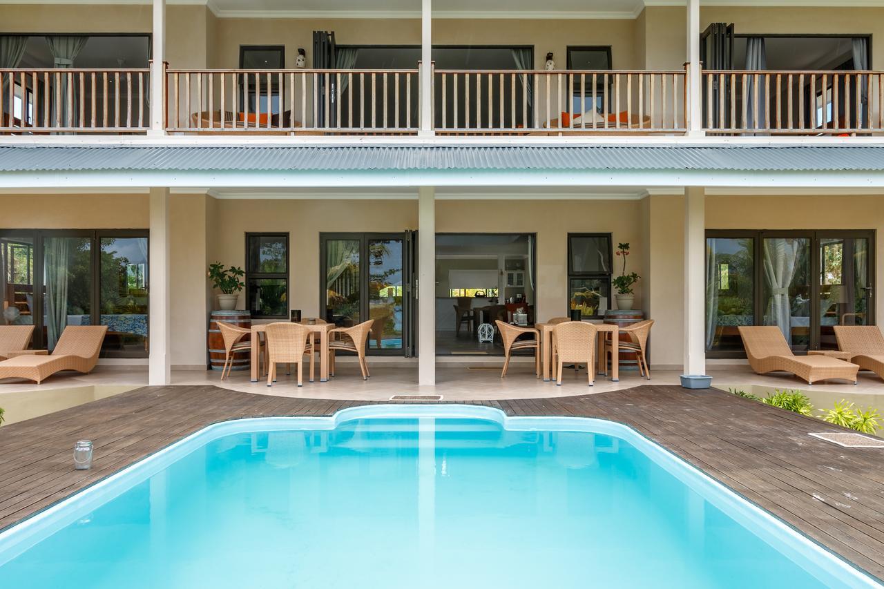 Surf Tropical Villa Seascape Cerf Island Exterior photo